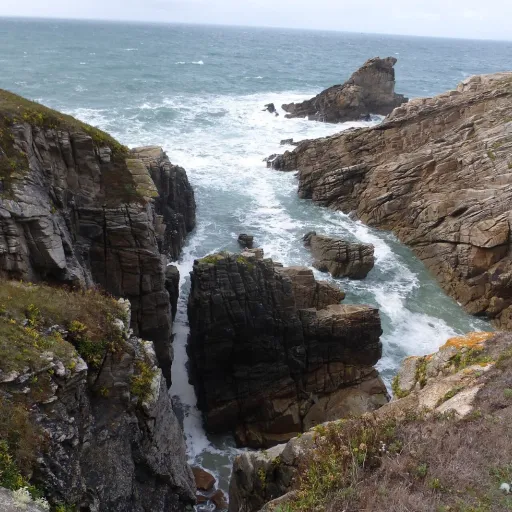 Côte sauvage de Quiberon à pied : le sentier qui longe l'Atlantique sans le perdre de vue