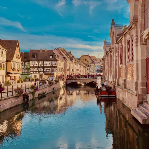 La Lauch et les maisons à colombages de la Petite Venise à Colmar en fin de journée