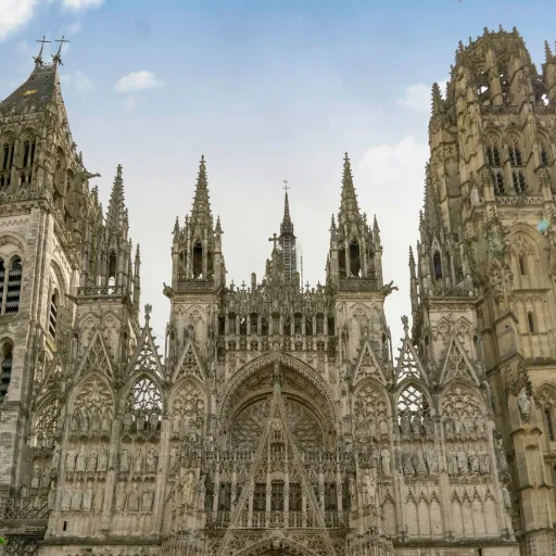 La façade gothique de la cathédrale Notre-Dame de Rouen